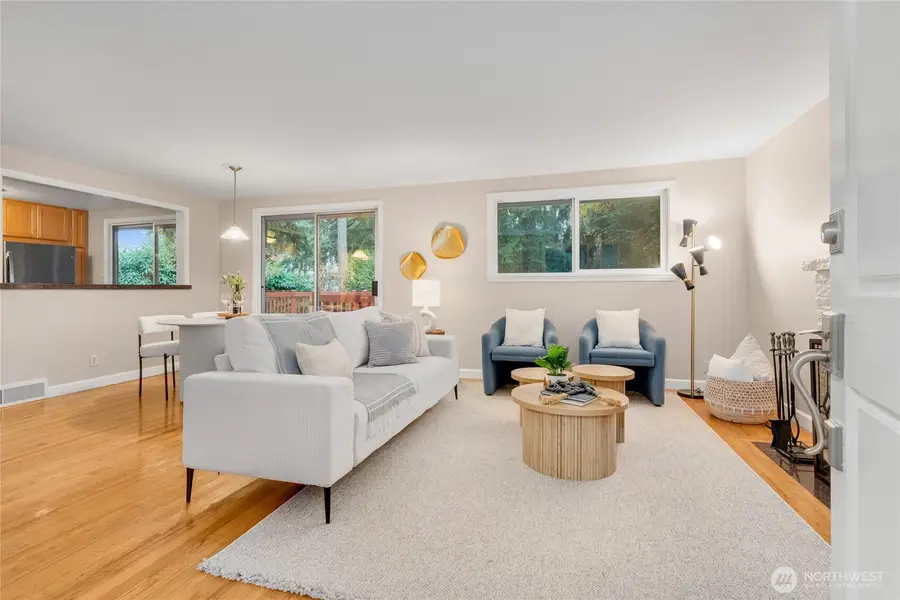 14528 Ashworth Avenue N, Shoreline, WA 98133 - Image #3