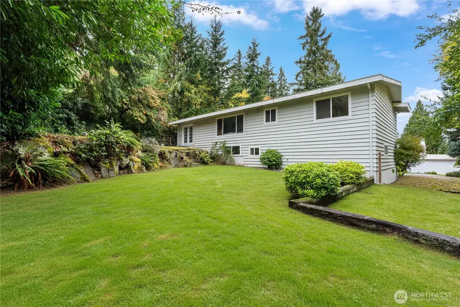 15641 SE 24th St, Bellevue, WA 98008 - Image #2
