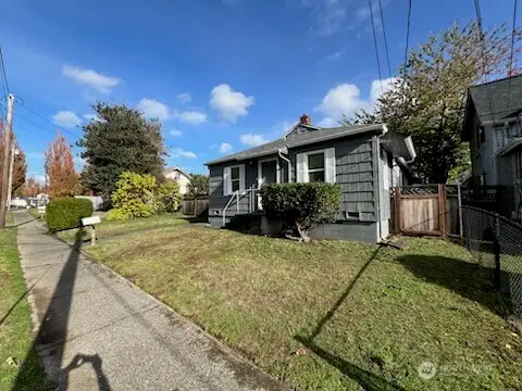 138 N Rainier Avenue, Bremerton, WA 98312 - Image #2