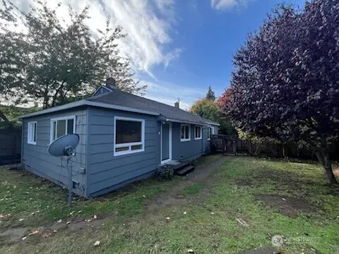 138 N Rainier Avenue, Bremerton, WA 98312 - Image #3