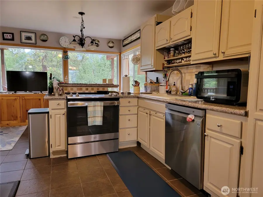 55 Gold Mountain Road, Republic, WA 99166 - Image #3