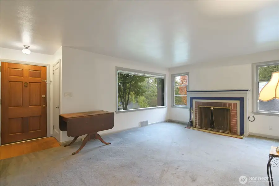 10516 9th Avenue Ne, Seattle, WA 98125 - Image #3