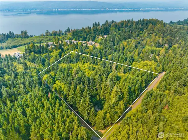 70 E Windy Ridge Lane, Belfair, WA 98528