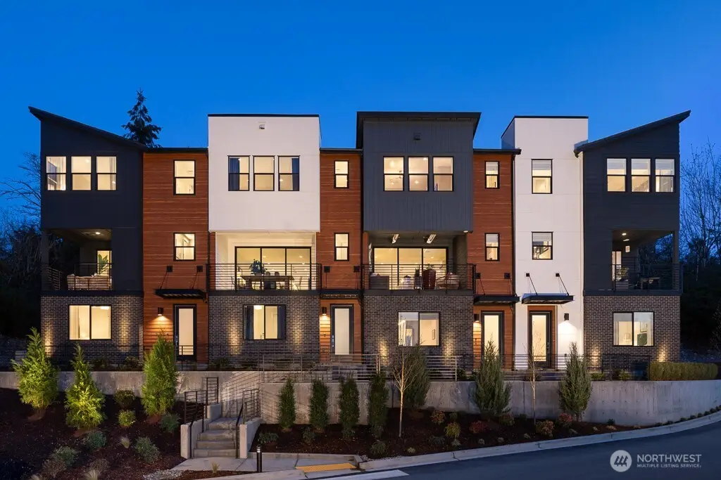 10819 120th Lane Ne #C, Kirkland, WA 98033 - Image #1