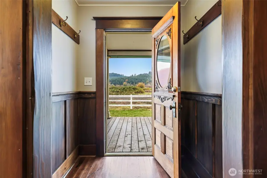 1604 Lincoln Creek Road, Rochester, WA 98579 - Image #2