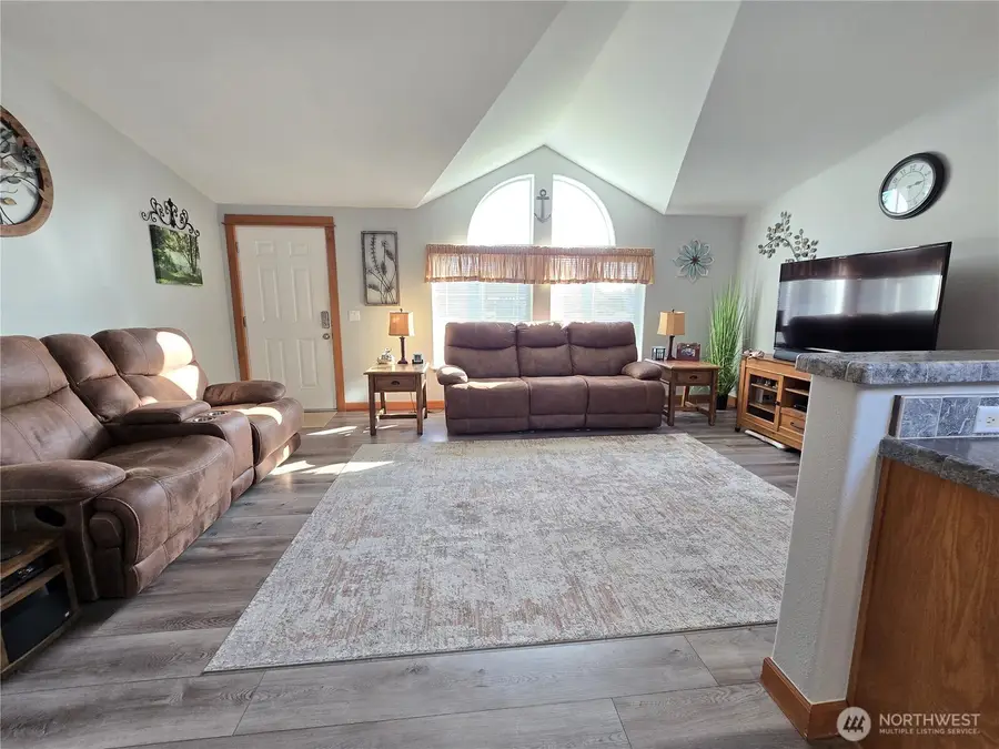 526 SE Canal Drive, Ocean Shores, WA 98569 - Image #3