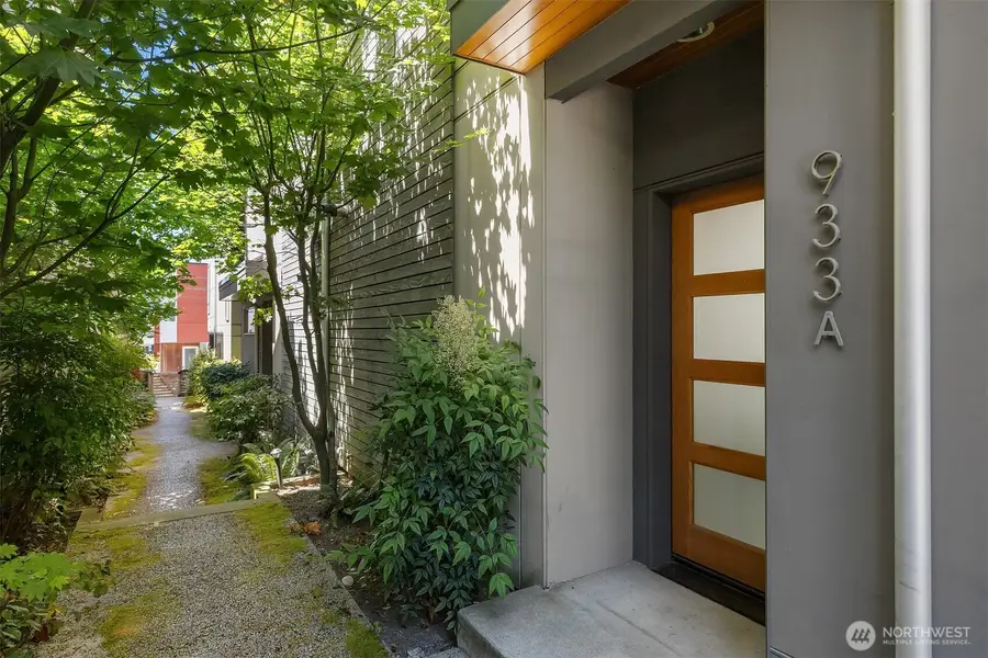 933 16th Avenue, Seattle, WA 98122 - Image #2