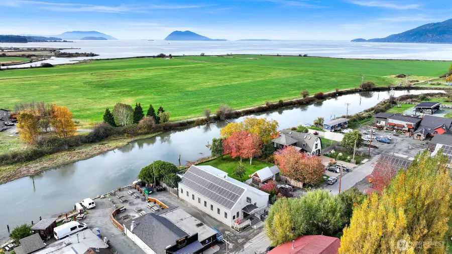 5742 Gilkey Avenue, Bow, WA 98232 - Image #2