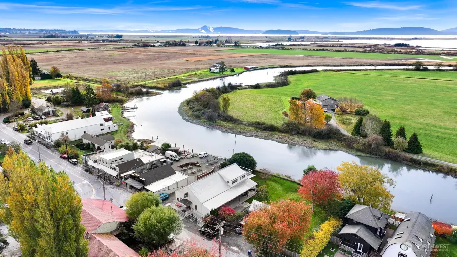 5742 Gilkey Avenue, Bow, WA 98232 - Image #3