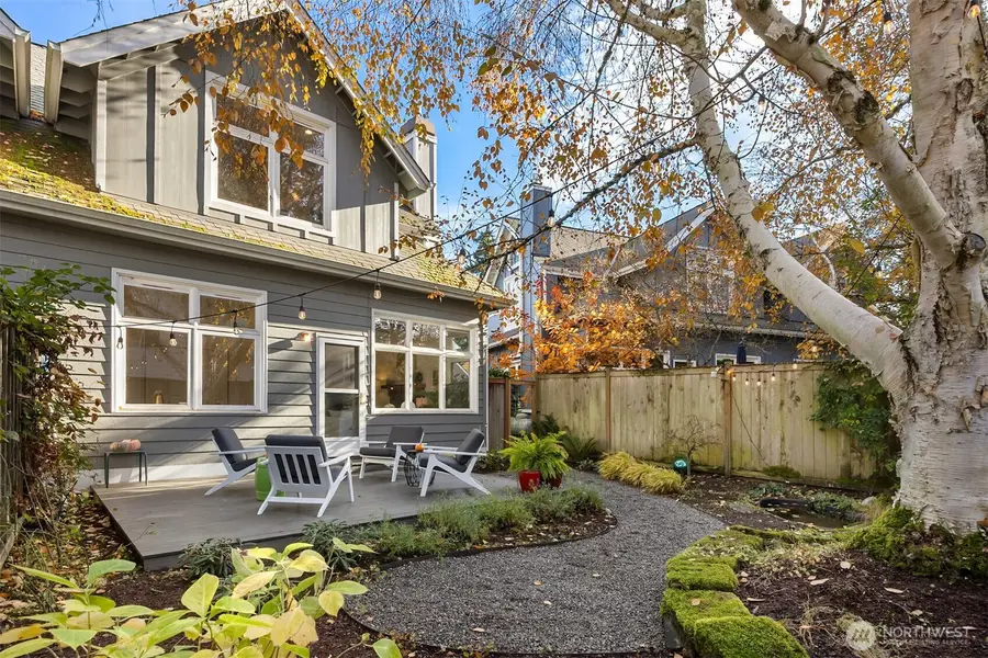 171 Wallace Way Ne #B, Bainbridge Island, WA 98110 - Image #2