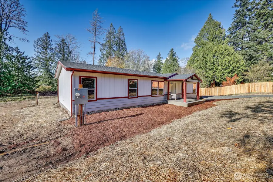 21381 Howard Avenue Ne, Kingston, WA 98346 - Image #2