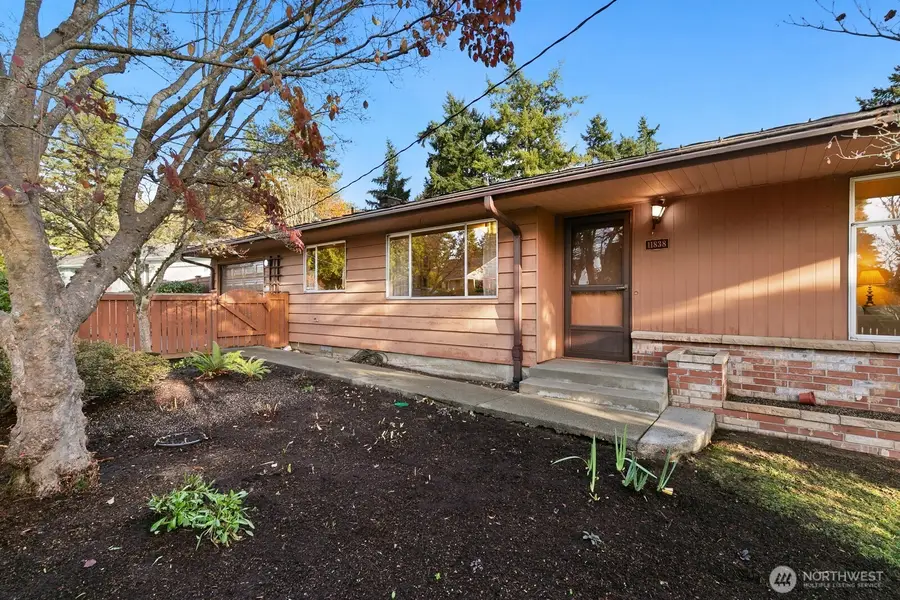 11838 18th Avenue Sw, Burien, WA 98146 - Image #2