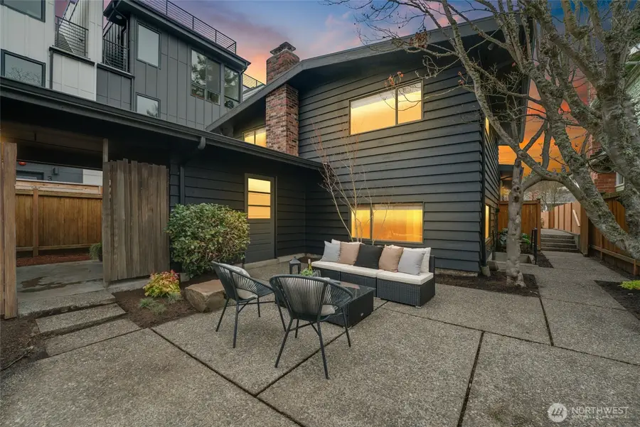 3209 61st Avenue Sw, Seattle, WA 98116 - Image #3