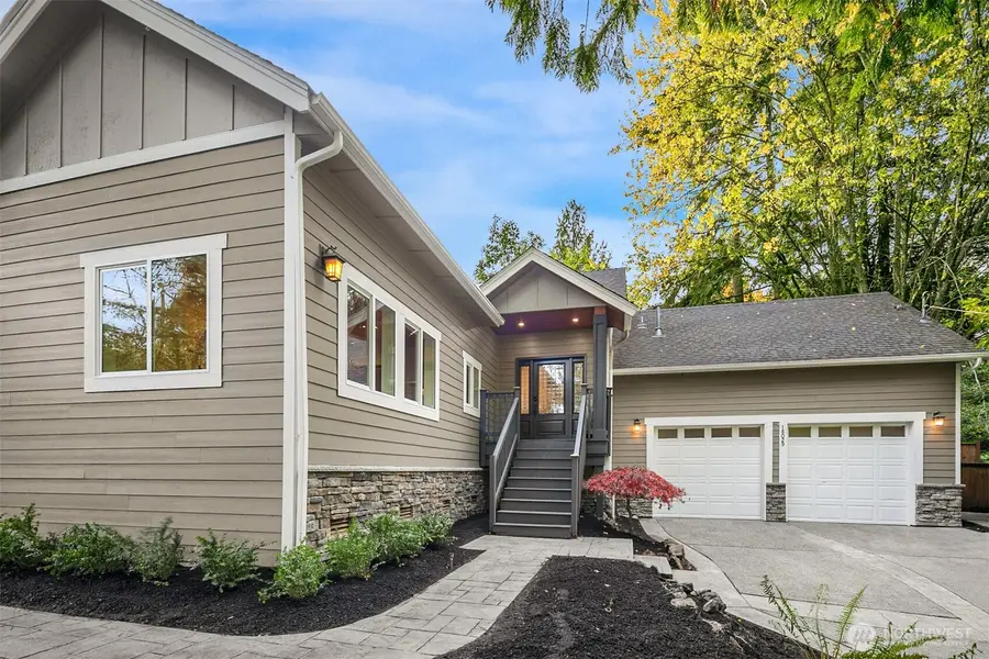 18029 24th Avenue Ne, Shoreline, WA 98155 - Image #2