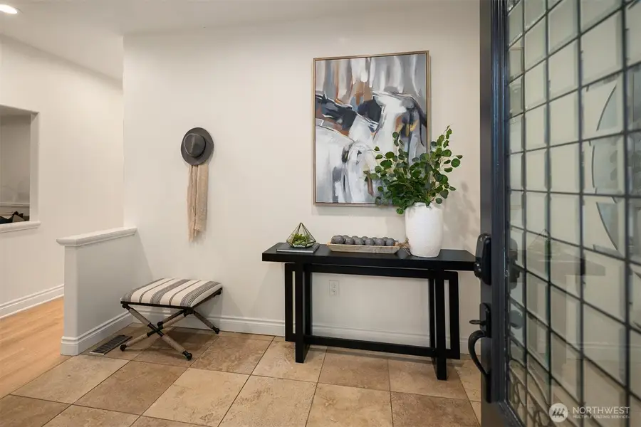 18029 24th Avenue Ne, Shoreline, WA 98155 - Image #3