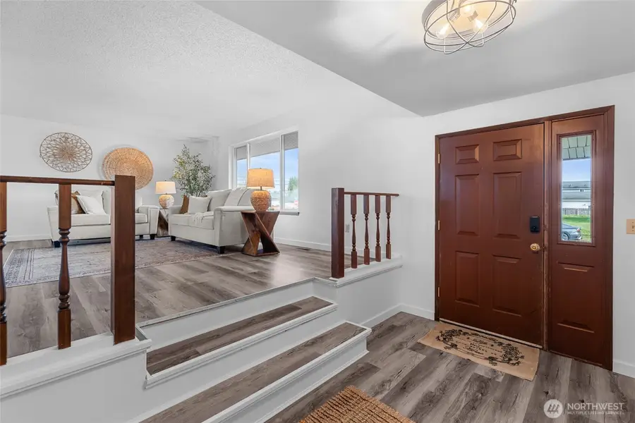 807 Wayne Drive, Centralia, WA 98531 - Image #3