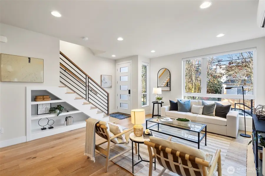 2212 Franklin Avenue E #B, Seattle, WA 98102 - Image #2