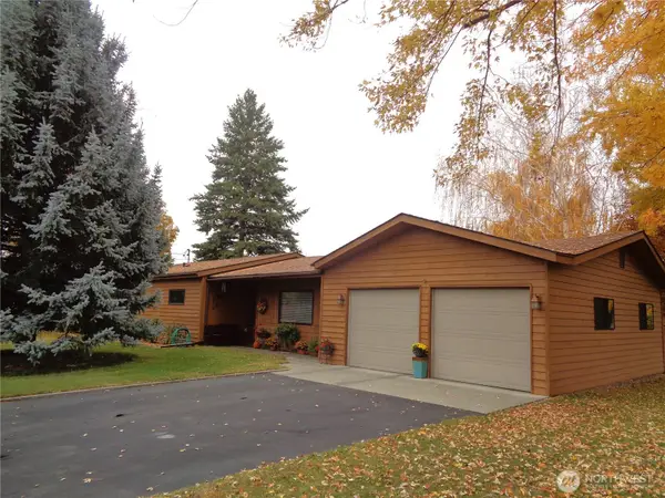 319 Oak Street, Omak, WA 98841