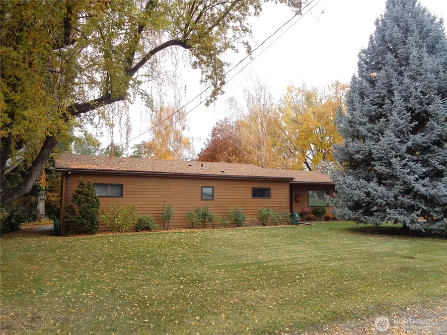319 Oak Street, Omak, WA 98841 - Image #2