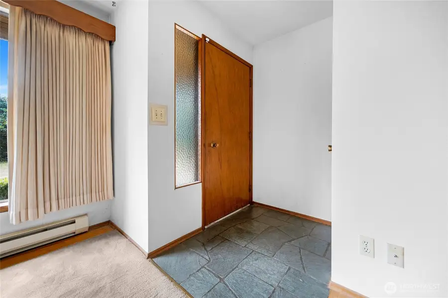 22221 45th Avenue Se, Bothell, WA 98021 - Image #2