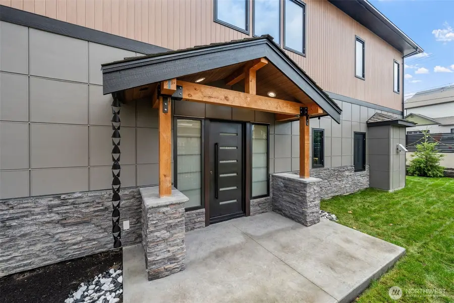 1221 158th Place Sw, Lynnwood, WA 98087 - Image #2