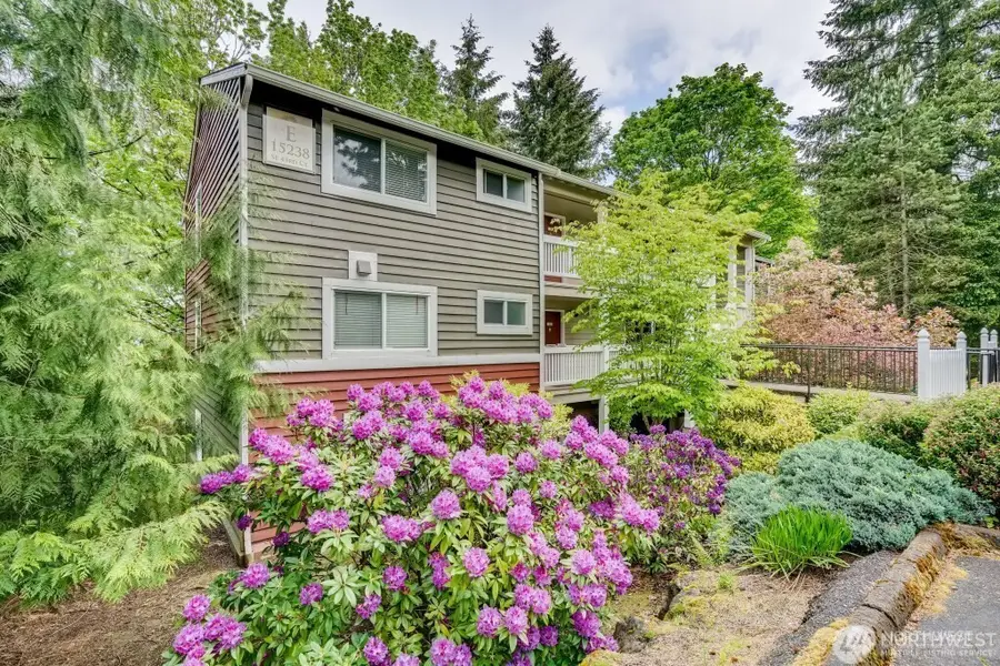 15238 SE 43rd Court #E301, Bellevue, WA 98006 - Image #2