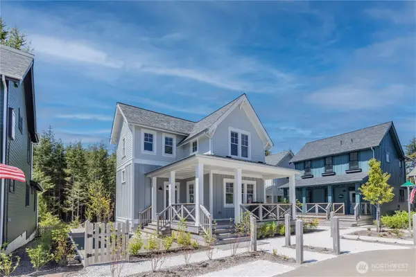 441 E Compass Street, Pacific Beach, WA 98571