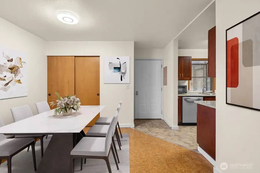 9512 1st Avenue Ne #202, Seattle, WA 98115 - Image #3