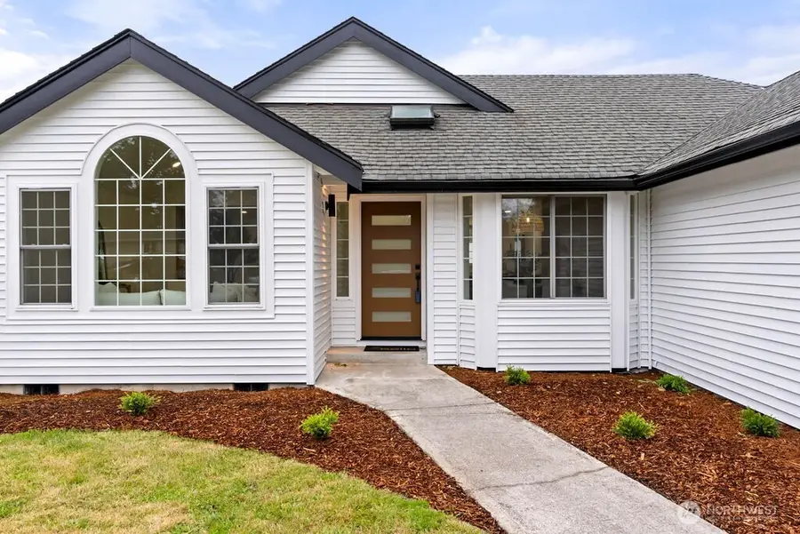 10618 100th Street Sw, Tacoma, WA 98498 - Image #2