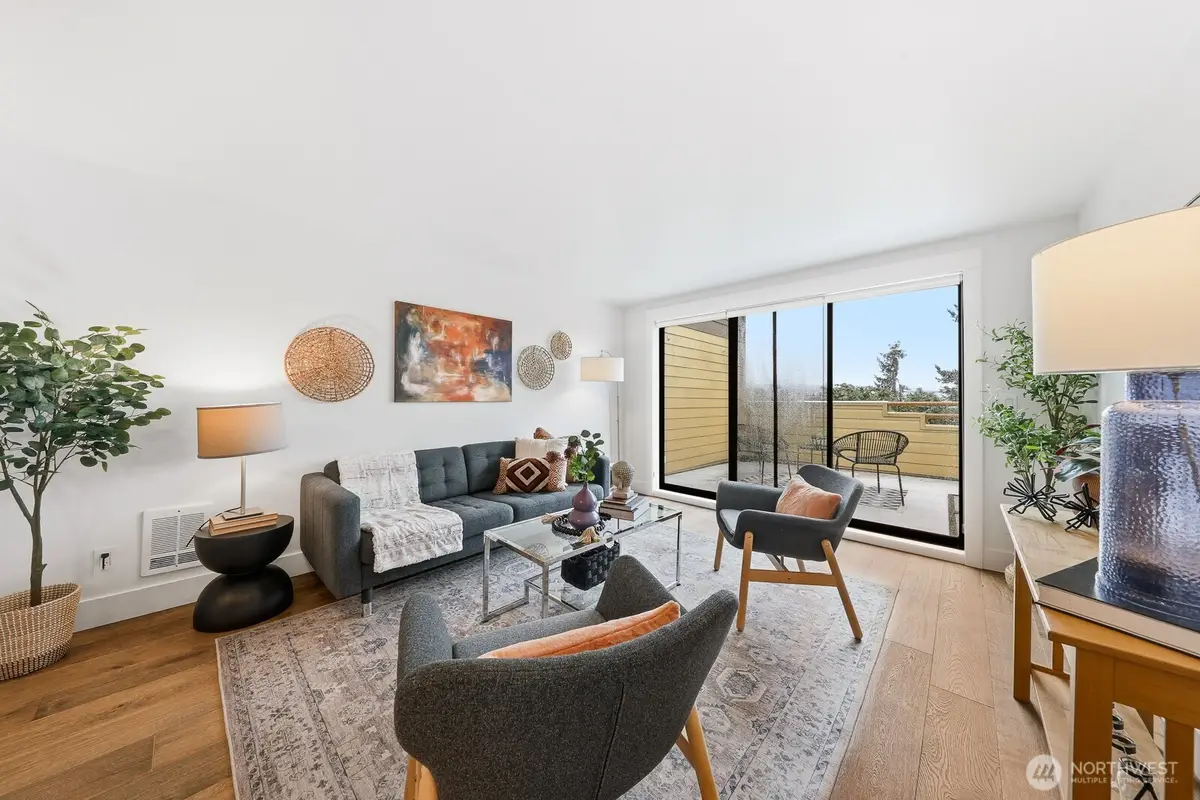 3401 Wallingford Avenue N #408, Seattle, WA 98103 - Image #1