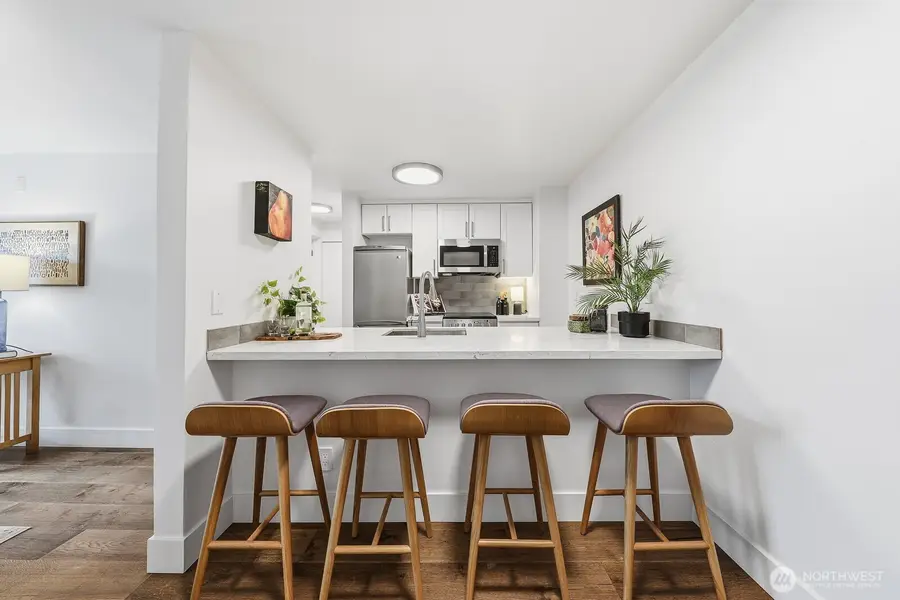 3401 Wallingford Avenue N #408, Seattle, WA 98103 - Image #2