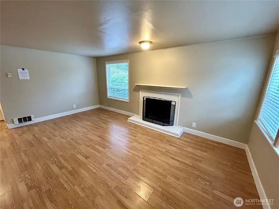 18303 9th Avenue Ne, Shoreline, WA 98155 - Image #3