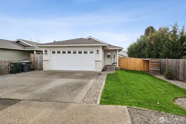 521 E Van Dam Place, Buckley, WA 98321