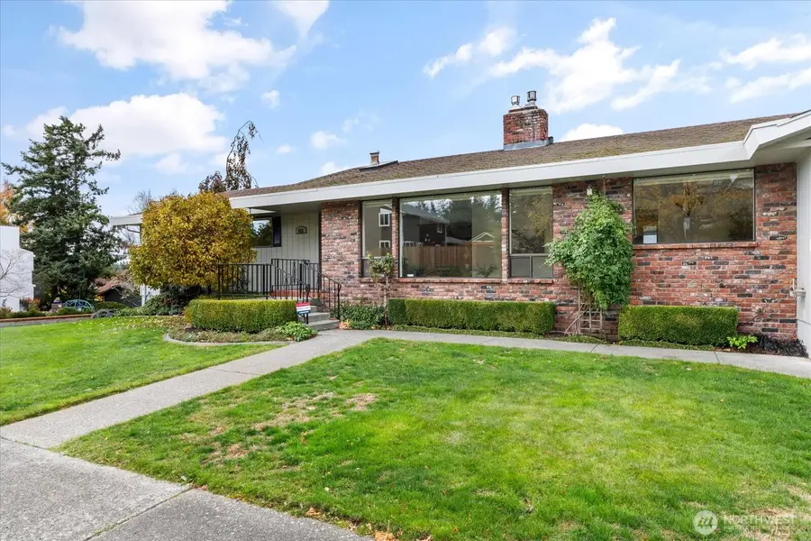 622 SW Fairhaven Drive, Oak Harbor, WA 98277 - Image #2