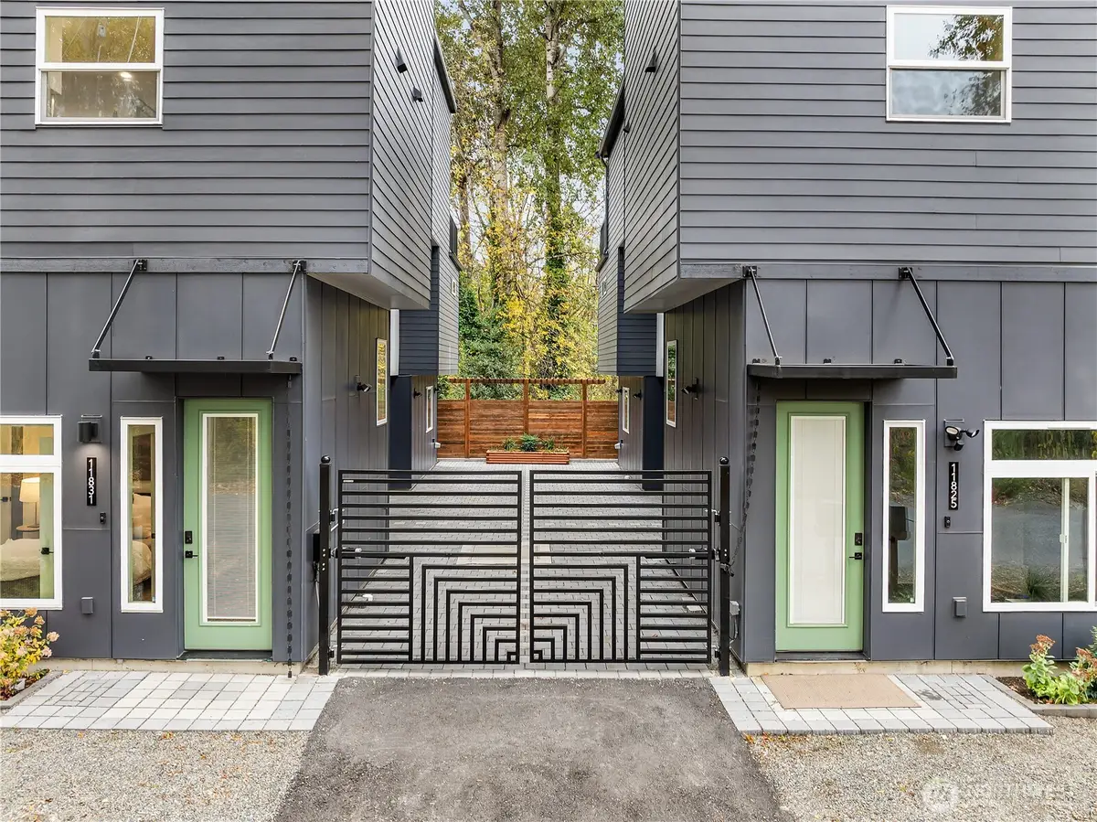 11825 59th Avenue S #C, Seattle, WA 98178 - Image #1