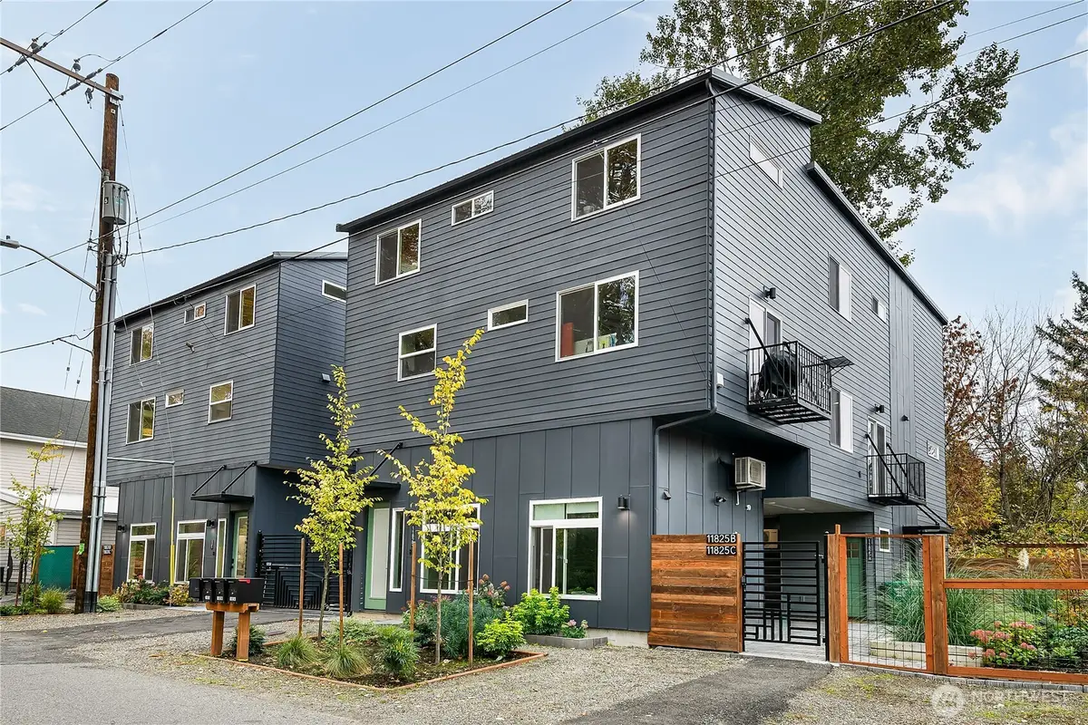 11831 59th Avenue S #A, Seattle, WA 98178 - Image #1