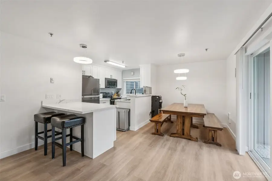 12510 109th Court Ne #E101, Kirkland, WA 98034 - Image #3