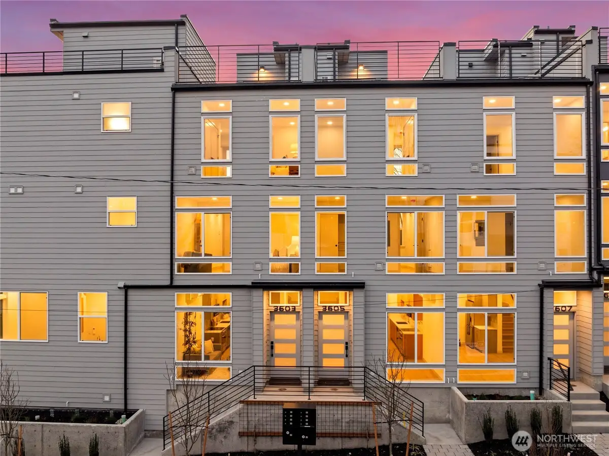 3605 Linden Avenue N, Seattle, WA 98103 - Image #1