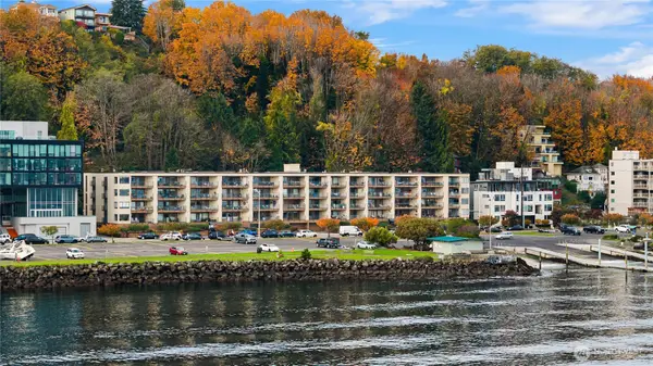 1301 Harbor Avenue Sw #211, Seattle, WA 98116