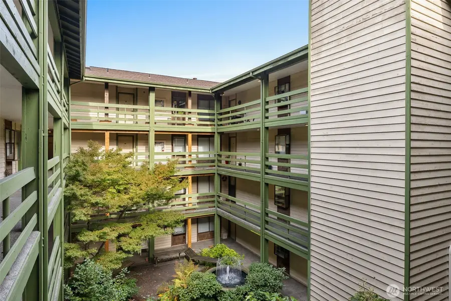 9512 1st Avenue Ne #301, Seattle, WA 98115 - Image #3