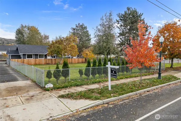 5703 Parker Road E, Sumner, WA 98390