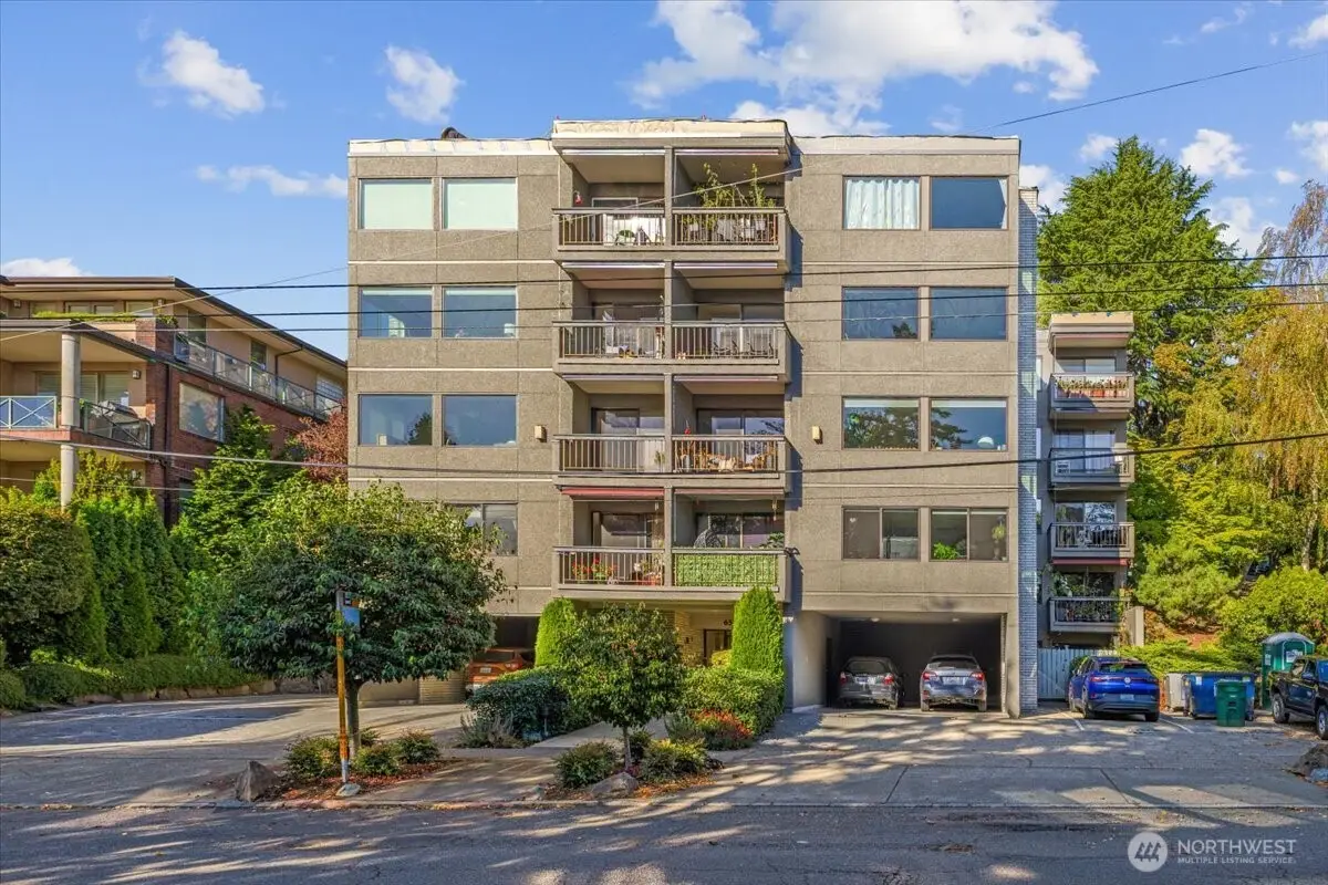 654 W Olympic Place #101, Seattle, WA 98119 - Image #1