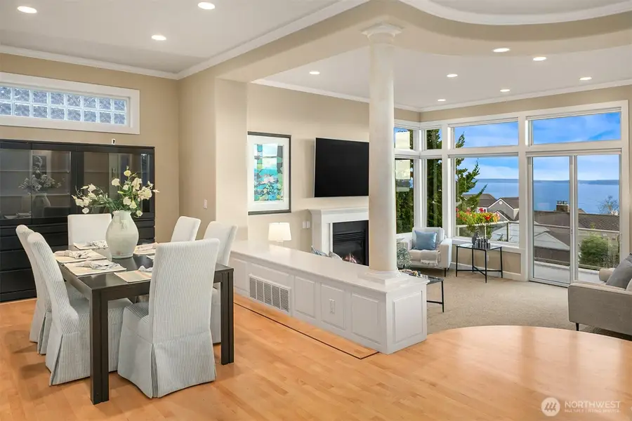 2507 Westmont Way W, Seattle, WA 98199 - Image #2