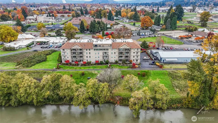 1548 River Road #302, Longview, WA 98632 - Image #2