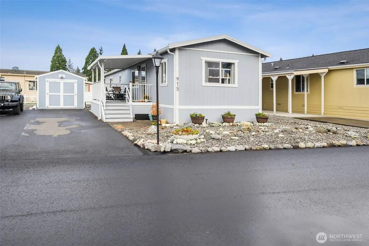 915 Mt Villa Loop, Enumclaw, WA 98022 - Image #1