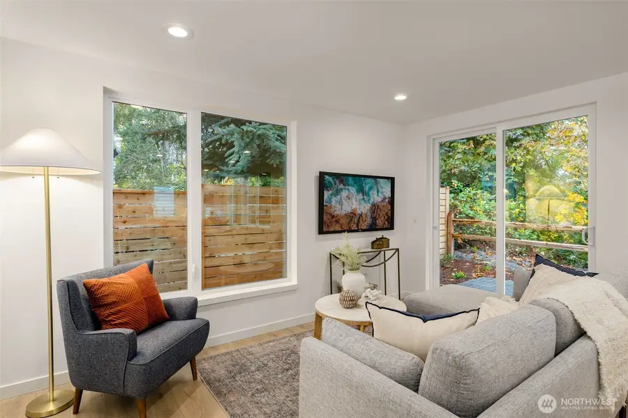 4409 21st Avenue Sw, Seattle, WA 98106 - Image #2