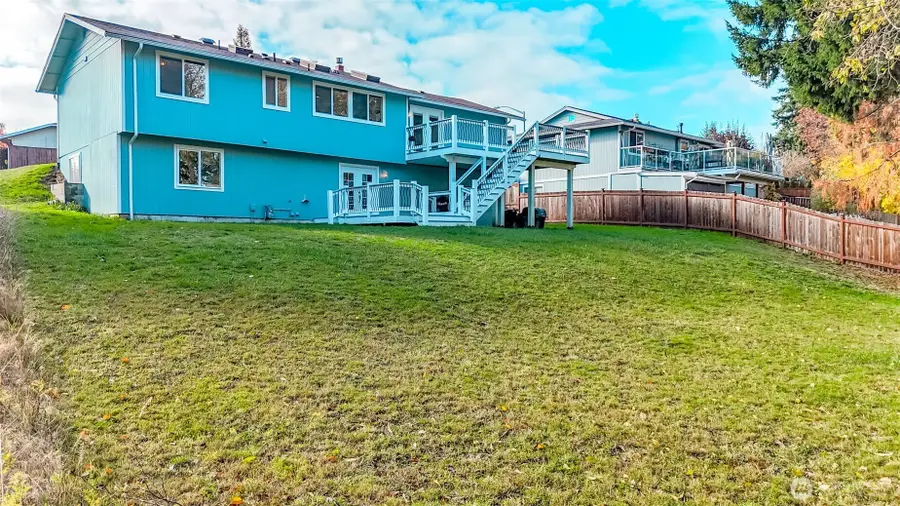 2211 24th Avenue Se, Puyallup, WA 98374 - Image #2