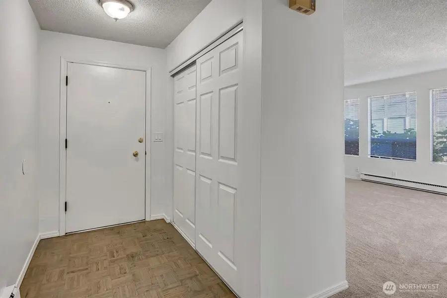 1604 149th Place Se #2, Bellevue, WA 98007 - Image #2