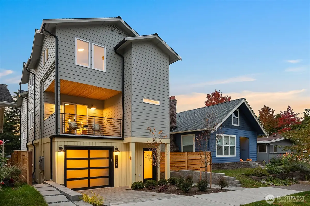 7045 16th Avenue Ne, Seattle, WA 98115 - Image #1