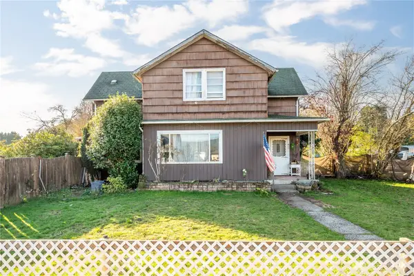 411 4th Avenue, Castle Rock, WA 98611